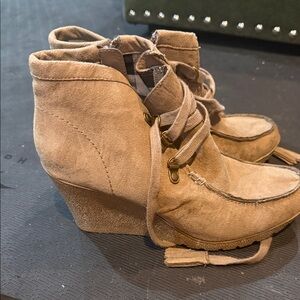 Women's Tan Suede Wedge Boots